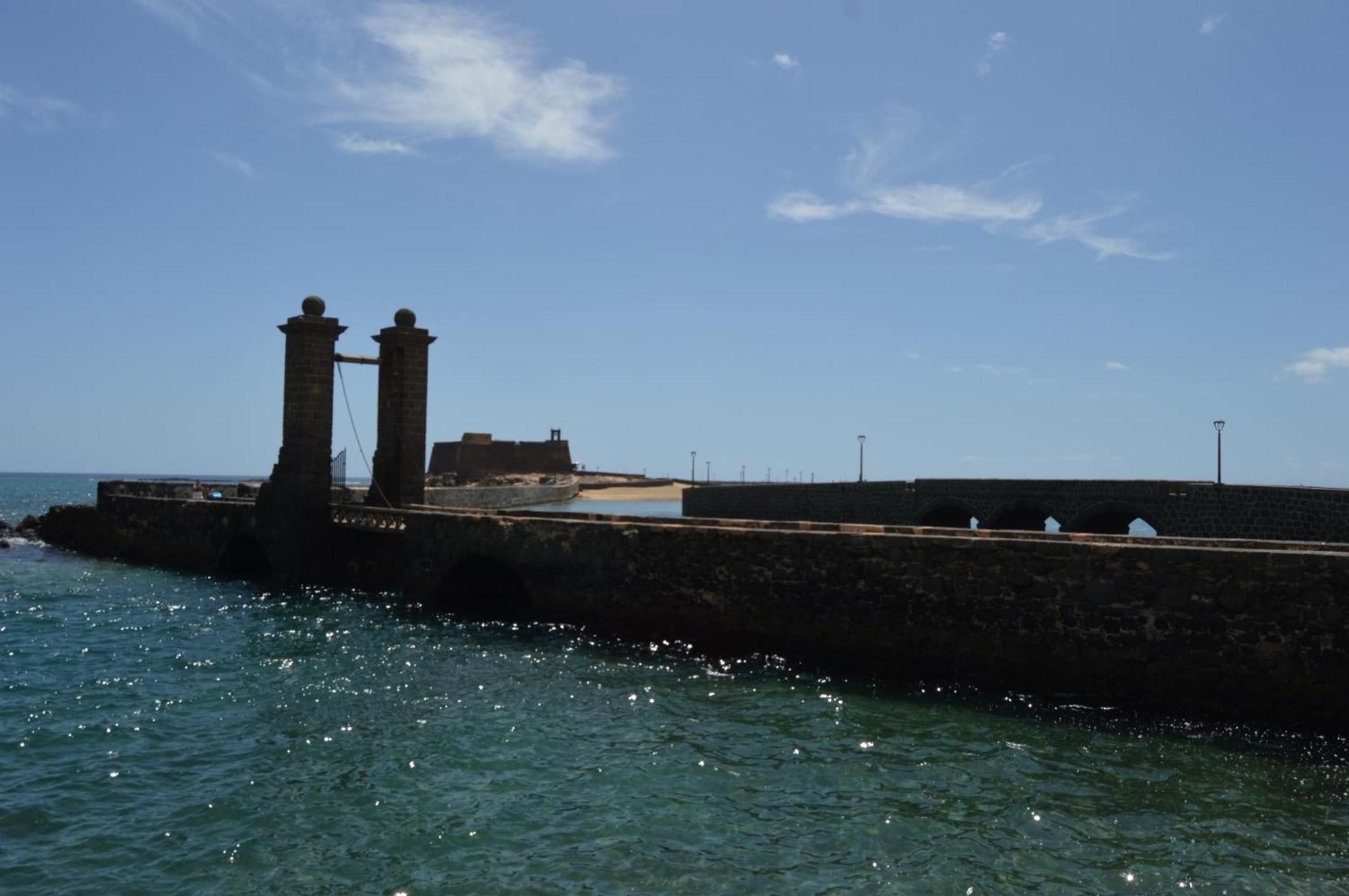Bright, Modern Apartment In The Heart Of Arrecife Eksteriør bilde